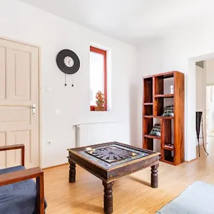 villa-buda-w-free-parking.inbudapesthotels.com/